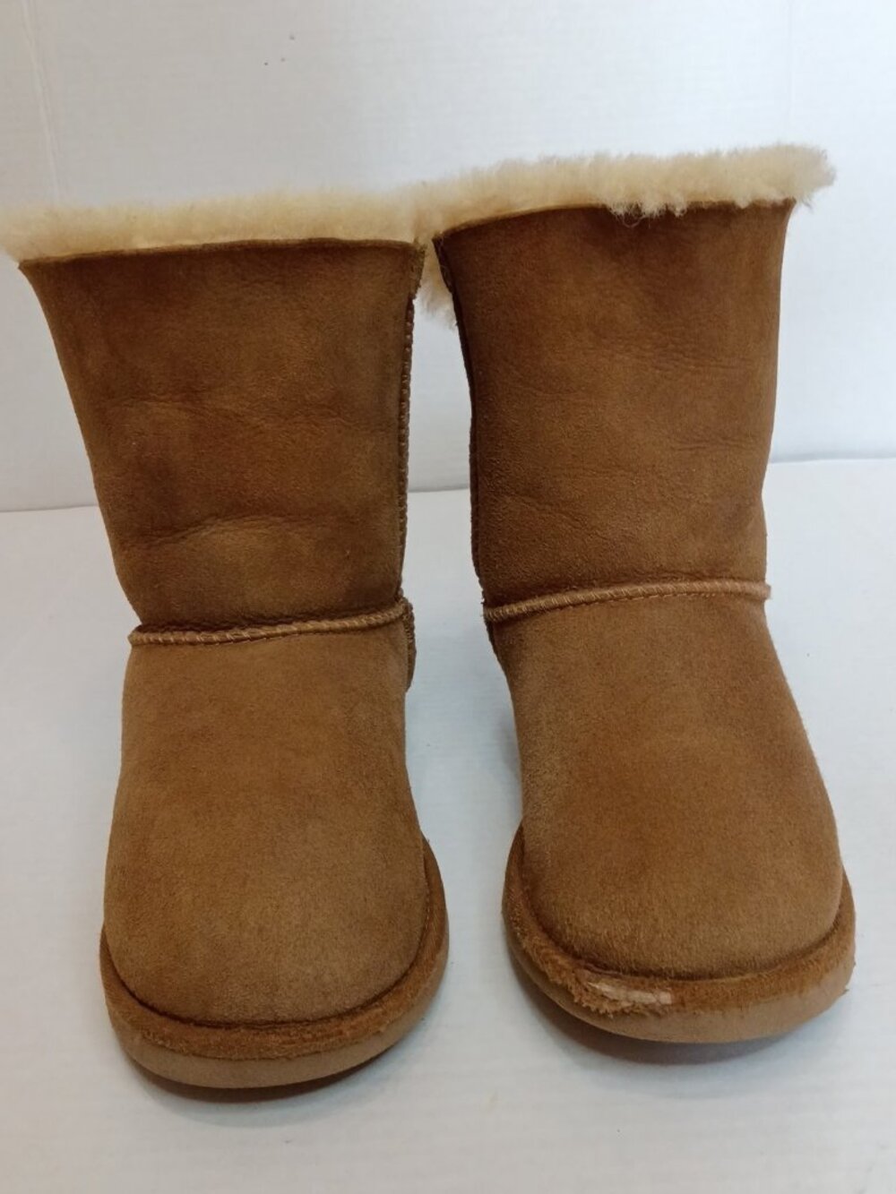 UGG Kids Bailey Bow II Chestnut Suede Boots Youth 6 Fits Women’s 8 - Picture 2 of 8